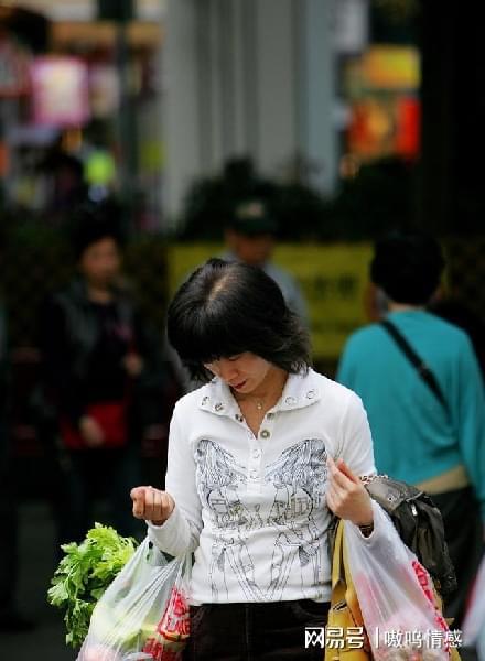 护肤有哪些禁忌？减少使用过多的护肤品(图5)